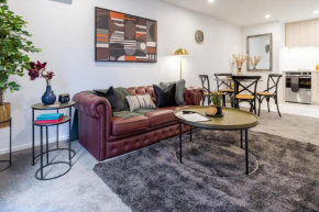 Designer Detailing in the CBD: 2 bed 2.5 bath